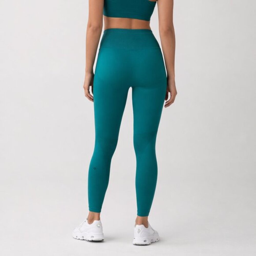 Lululemon Zone In Compression Seamless Leggings Women’s Size 4 Teal Yoga Stretch